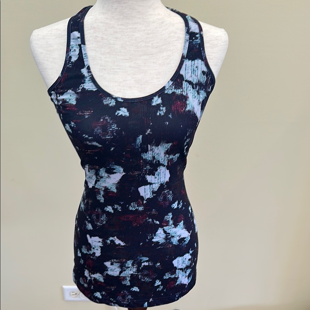 Lululemon Black Patterned Workout Tank